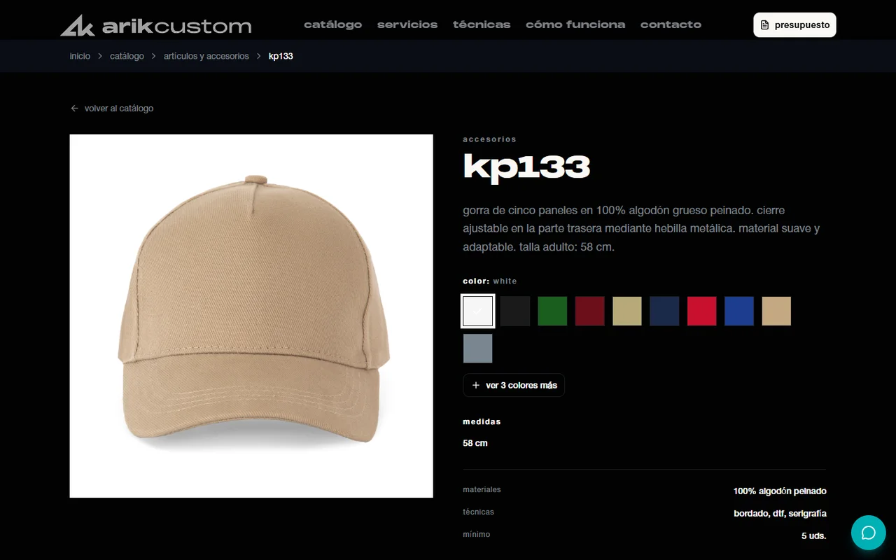 Ficha real de producto de Arik Custom con una gorra KP133, colores, materiales, técnicas y mínimo de unidades.